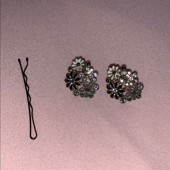 Candie’s Blue Floral Earrings - Picture 2 of 3